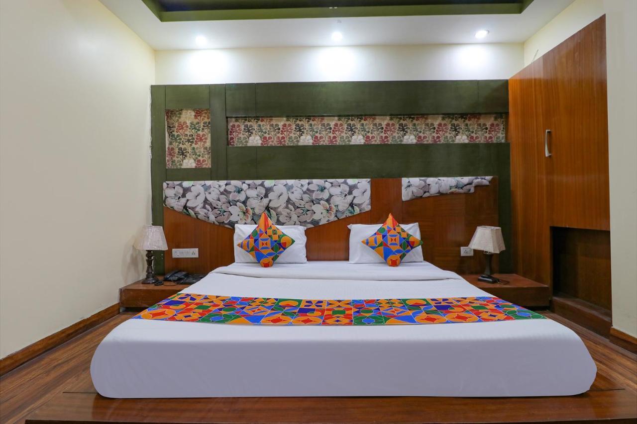 Staybook Hotel Aira New Delhi Railway Station Paharganj מראה חיצוני תמונה