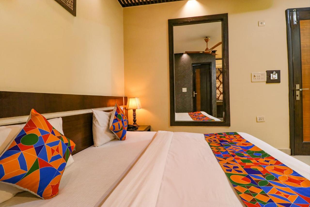 Staybook Hotel Aira New Delhi Railway Station Paharganj מראה חיצוני תמונה